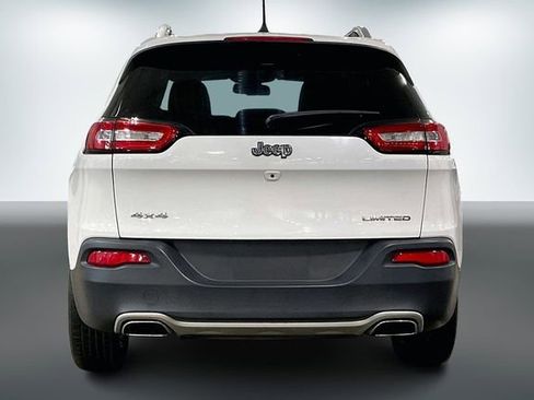 Used 2016 Jeep Cherokee Limited image 4