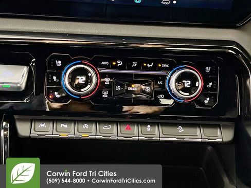 Used 2023 GMC Sierra 1500 AT4 image 9