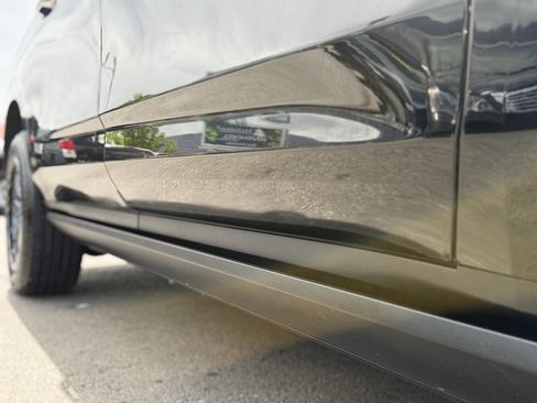 Used 2021 Chevrolet Suburban High Country image 36