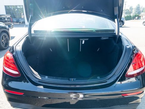 Used 2019 Mercedes-Benz E 300 image 7