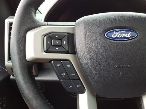 Used 2019 Ford F150 Lariat AWD/4WD image 18