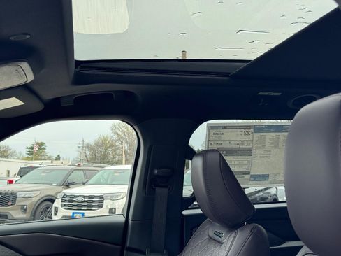 New 2026 Ford Explorer Platinum AWD/4WD image 15