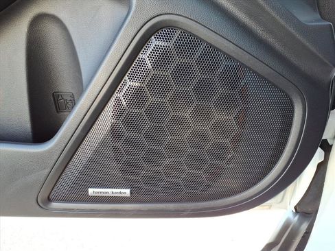 Certified 2025 Subaru Outback Touring XT image 22