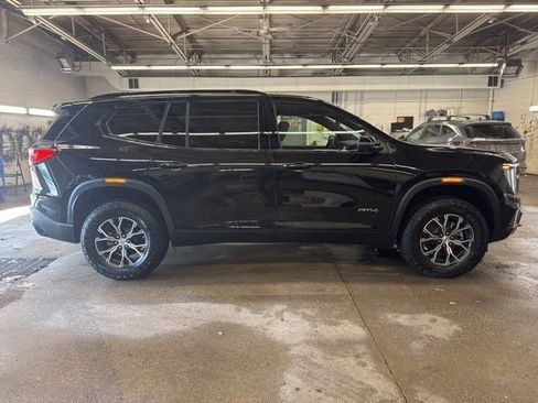 New 2026 GMC Acadia AT4 w/ LPO, Floor Liner Package AWD/4WD image 7