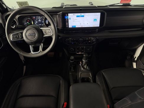 Used 2024 Jeep Wrangler Unlimited Sahara w/ Safety Group AWD/4WD image 14