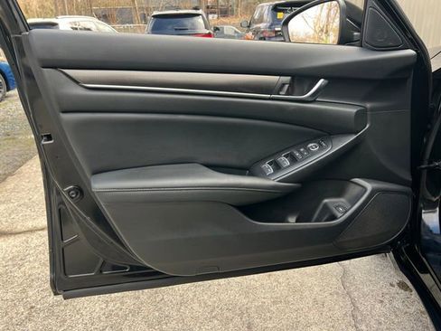 Used 2019 Honda Accord Sport image 10