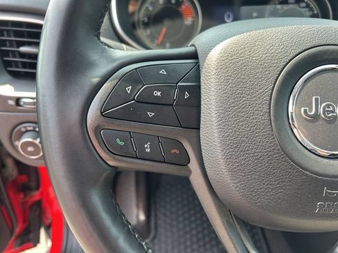 Used 2019 Jeep Cherokee Trailhawk w/ Comfort & Convenience Group AWD/4WD image 30