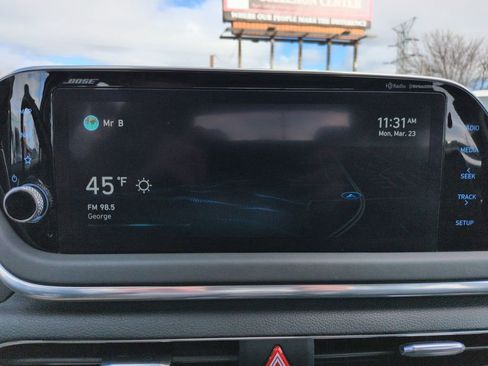 Used 2022 Hyundai Sonata Limited w/ Preferred Accessory Package image 19