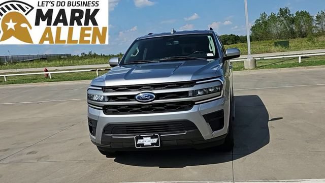 Used 2024 Ford Expedition XLT AWD/4WD image 3