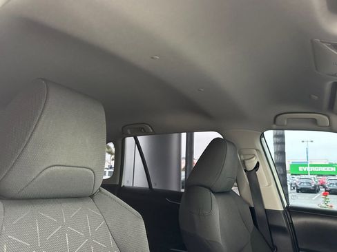 Used 2025 Toyota RAV4 XLE FWD image 17