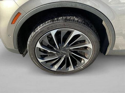 Used 2020 Lincoln Aviator Reserve w/ Equipment Group 202A image 7