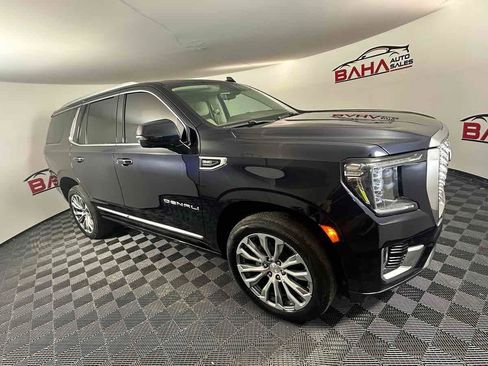 Used 2021 GMC Yukon Denali w/ Denali Premium Package image 8