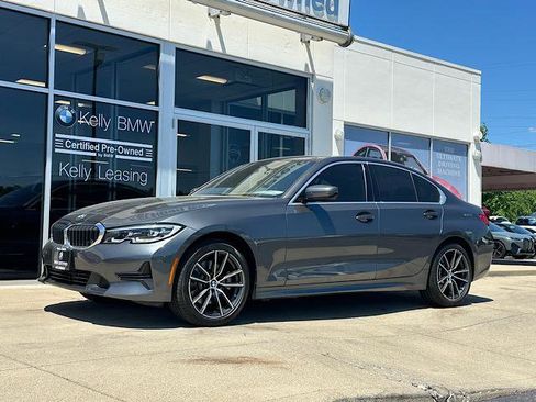 Certified 2022 BMW 330i xDrive Sedan w/ Premium Package AWD/4WD image 4