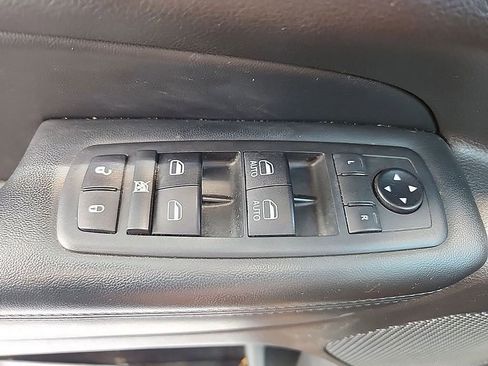 Used 2021 Jeep Grand Cherokee Laredo X image 18