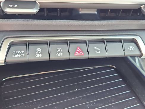 New 2026 Audi Q3 quattro 2.0T AWD/4WD image 11