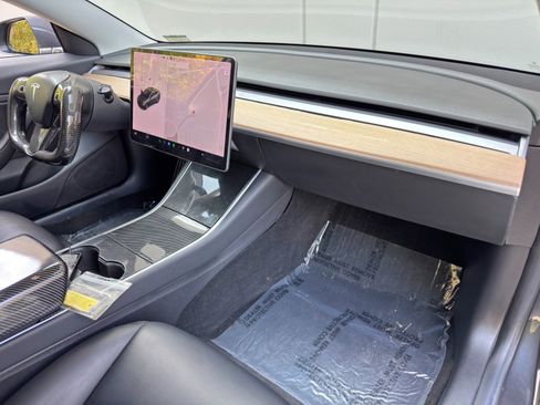 Used 2018 Tesla Model 3 Long Range RWD image 15