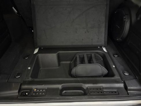 Used 2019 Jeep Wrangler Unlimited Sahara w/ Uconnect 4C Nav & Sound Group AWD/4WD image 15