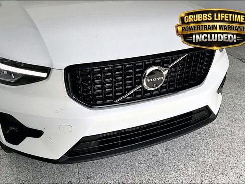New 2026 Volvo XC40 B5 Plus w/ Protection Package Premier AWD/4WD image 40