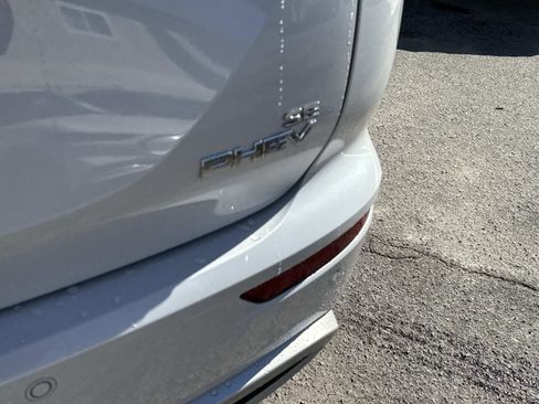 New 2025 Mitsubishi Outlander 4WD Plug-In Hybrid image 6