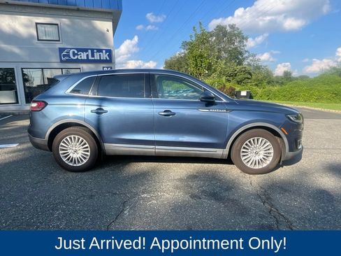 Used 2019 Lincoln Nautilus Premier AWD/4WD image 8