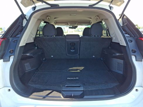 Used 2019 Nissan Rogue S AWD/4WD image 27