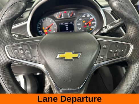 Used 2025 Chevrolet Malibu LT FWD image 12