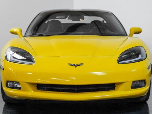 Used 2006 Chevrolet Corvette Coupe w/ Preferred Equipment Group image 5