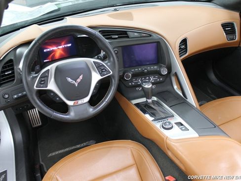 Used 2015 Chevrolet Corvette Stingray Convertible w/ 3LT Preferred Equipment Group RWD image 34