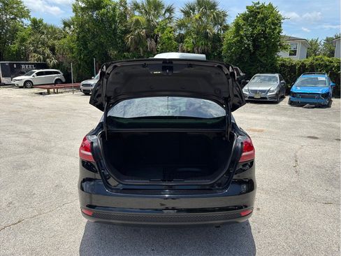 Used 2018 Ford Focus SE FWD image 33