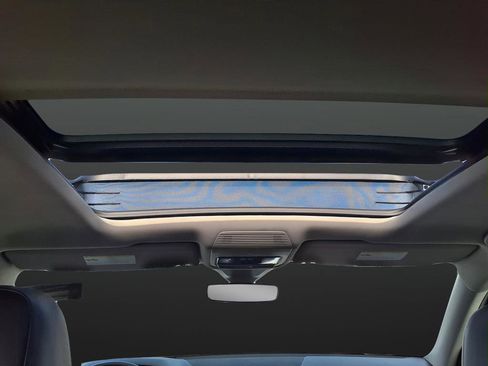 Used 2024 Volkswagen Atlas SEL Premium R-Line image 23