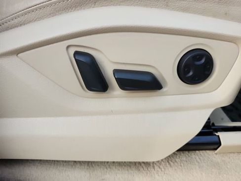 Used 2017 Audi Q7 3.0T Premium Plus w/ Premium Plus Package image 22