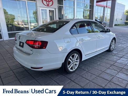 Used 2017 Volkswagen Jetta SEL FWD image 9