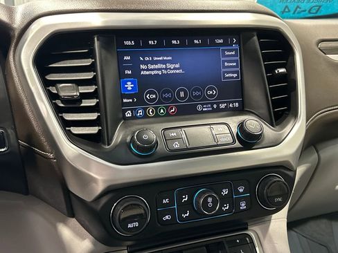 Used 2023 GMC Acadia SLT image 20