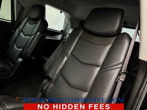 Used 2017 Cadillac Escalade Luxury AWD/4WD image 16