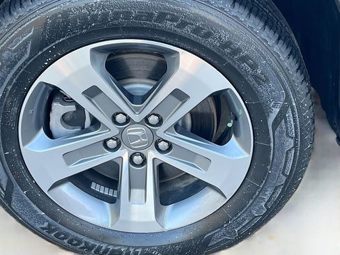 Used 2025 Honda Pilot EX-L image 32