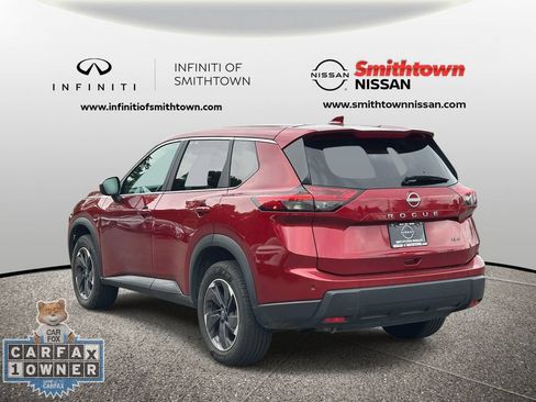 Used 2025 Nissan Rogue SV AWD/4WD image 9