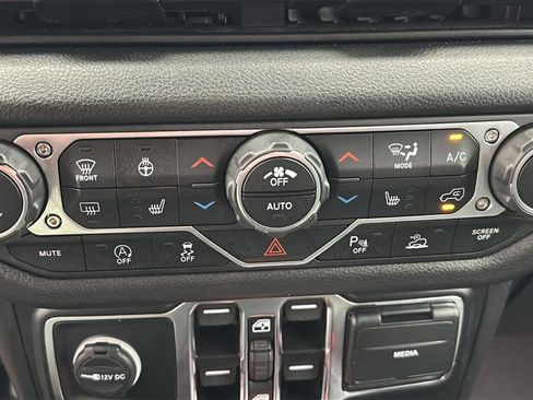 Used 2024 Jeep Gladiator Sport AWD/4WD image 20