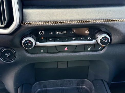 Used 2025 MAZDA CX-50 AWD 2.5 Hybrid w/ Premium Pkg image 18