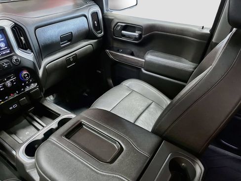 Used 2022 Chevrolet Silverado 1500 LTZ w/ LTZ Premium Package AWD/4WD image 25
