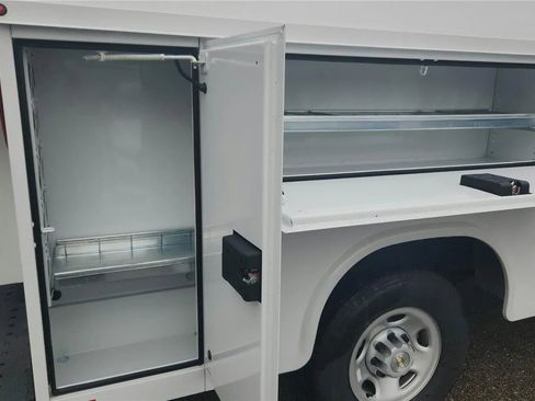 New 2025 Chevrolet Express 3500 w/ Power Convenience Package RWD image 16