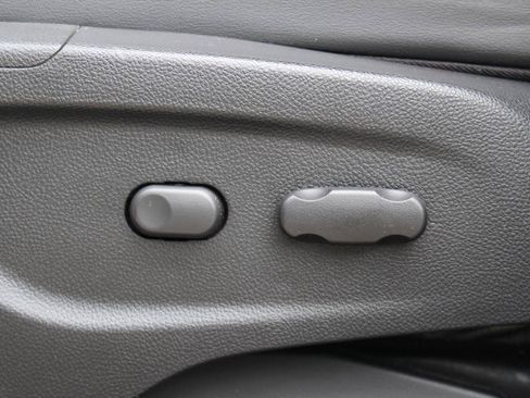 Used 2016 Buick Encore Convenience FWD image 14