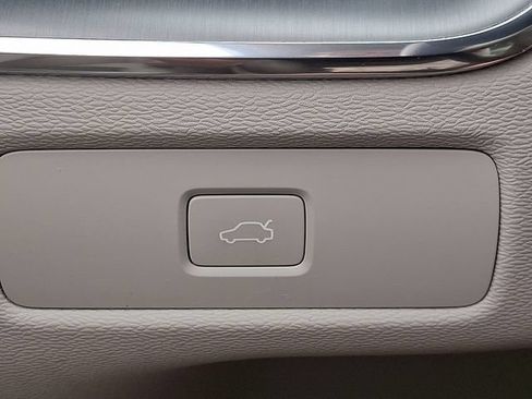 Certified 2023 Volvo XC60 B5 Core w/ Climate Package AWD/4WD image 27