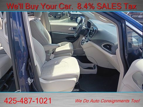 Used 2018 Chrysler Pacifica Touring Plus FWD image 23