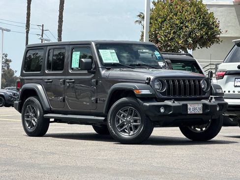 Used 2024 Jeep Wrangler Unlimited Sport AWD/4WD image 8