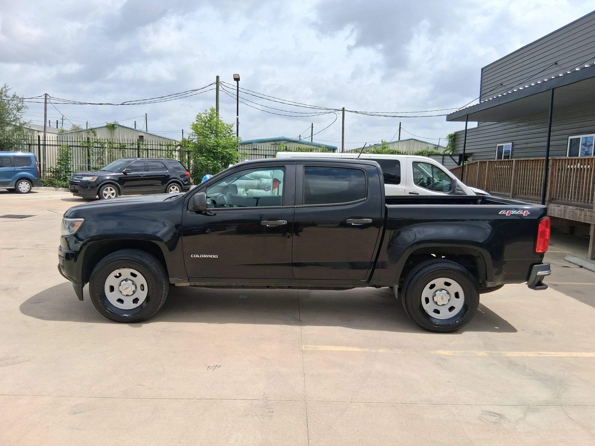 Used 2015 Chevrolet Colorado W/T w/ WT Convenience Package AWD/4WD image 3