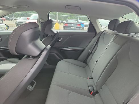 Certified 2025 Kia K4 FWD image 10