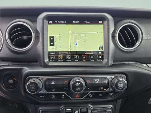 Used 2021 Jeep Gladiator Overland w/ Popular Equipment Package AWD/4WD image 25
