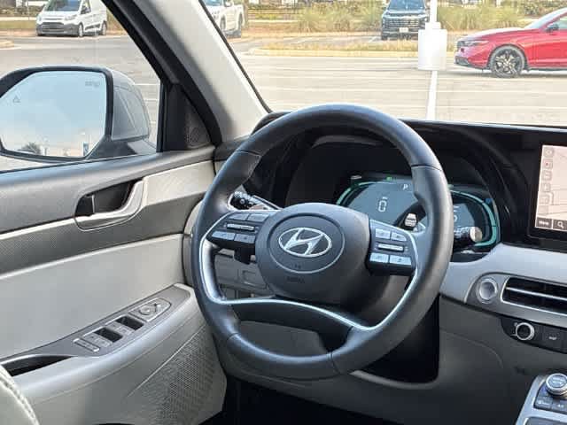 Used 2024 Hyundai Palisade SEL FWD image 23