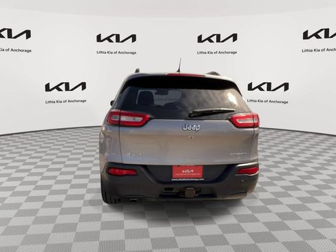 Used 2016 Jeep Cherokee Sport w/ Cold Weather Group AWD/4WD image 8
