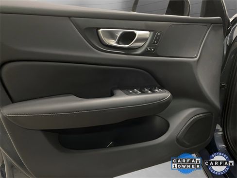 Used 2025 Volvo S60 B5 Core image 31